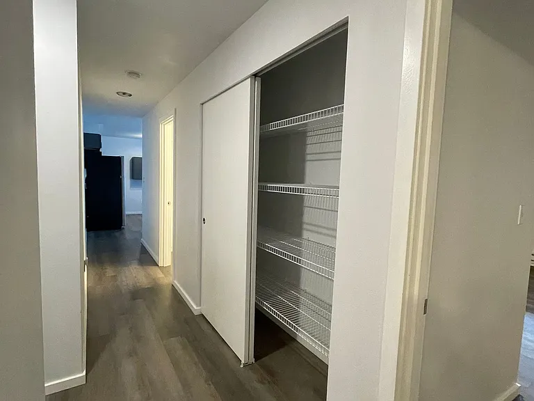 Ekilai Apartments - Spacious 1 Bed, 2 Bed Units & 3 Bed Units, w/ Private Balcony ~ Designer fini... — Photo 27