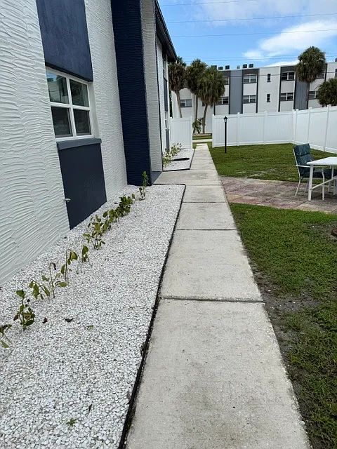 2 bed, 825 sqft, $1,795 — Photo 4