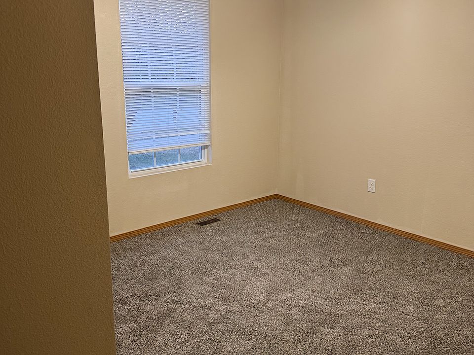 2nd image of 5605 W Longleaf Dr