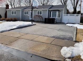 153 Morton Blvd, Plainview, NY 11803