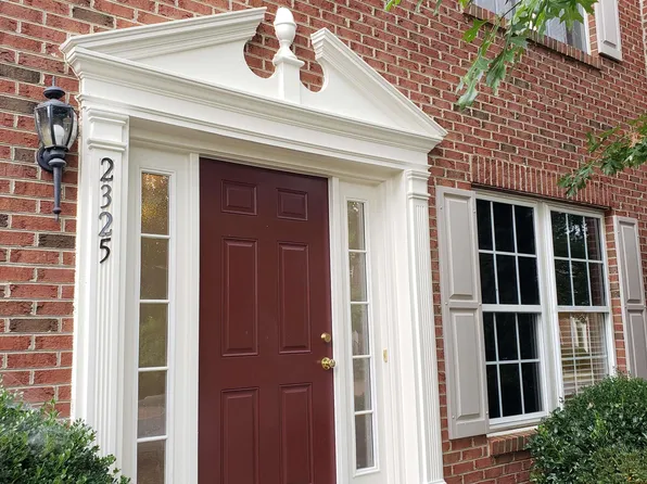 2325 Abington Dr, Charlottesville, VA 22911