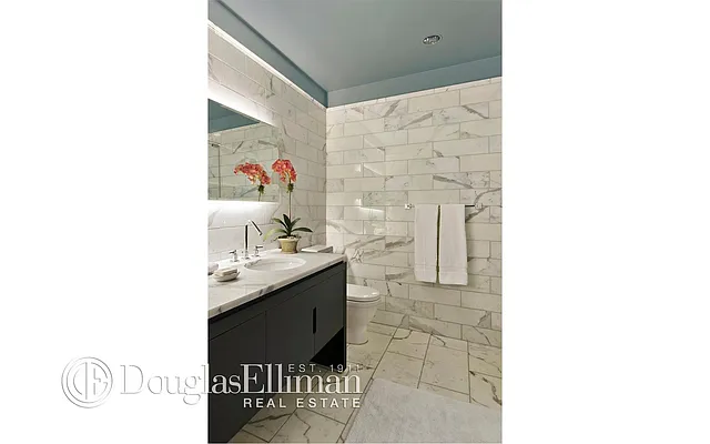 Sold by Douglas Elliman | media 14