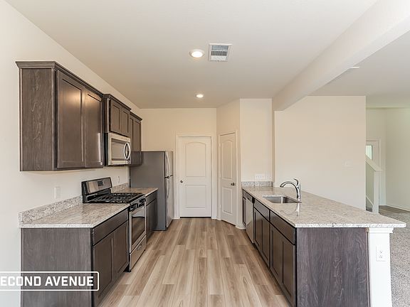 3rd image of 1425 Sunkiss Dr