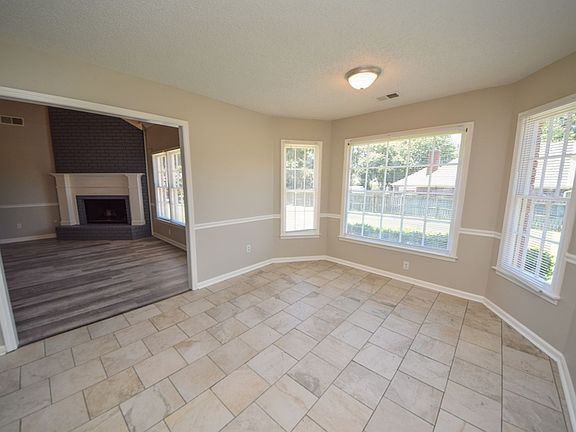 4th image of 865 Heather Lake Dr