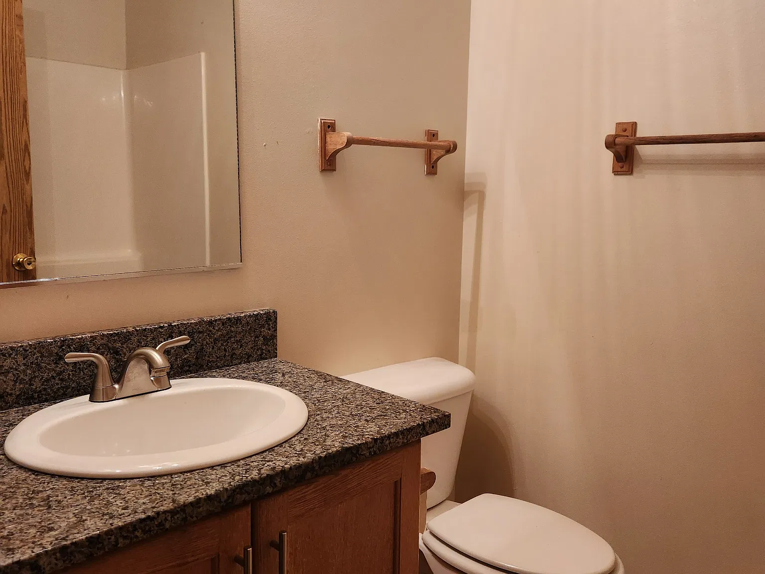 2 bed, 1.5 bath, 1000 sqft, $1,200 — Photo 4