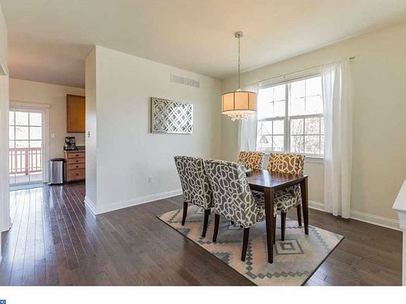 4th image of 124 Julianna Way
