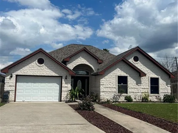 218 N Alamo St, Alton, TX 78573