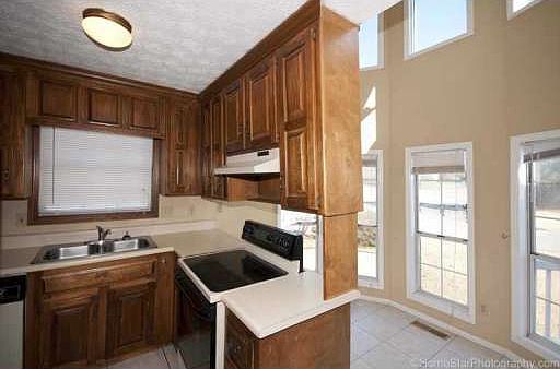 5th image of 2705 Piedmont Oak Dr