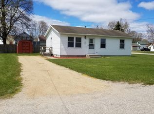 405 Decalb St, Reed City, MI 49677