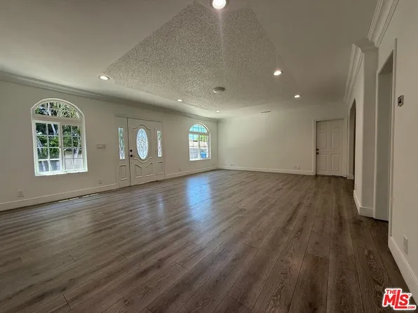 6742 Radford Ave, North Hollywood, CA