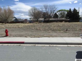 906 S Whitacre St, Yerington, NV