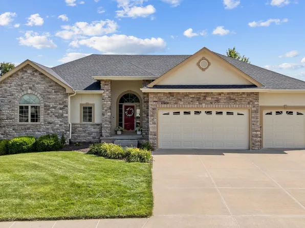 17055 Corby St, Omaha, NE 68116