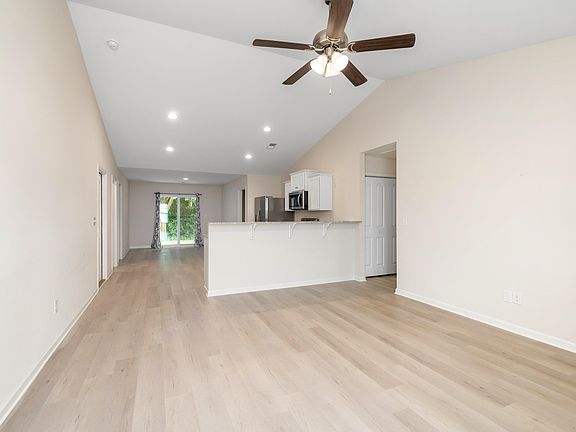 3rd image of 2147 Stillpointe Dr