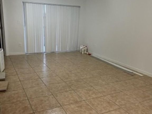 2nd image of 495 Las Cortes Ln
