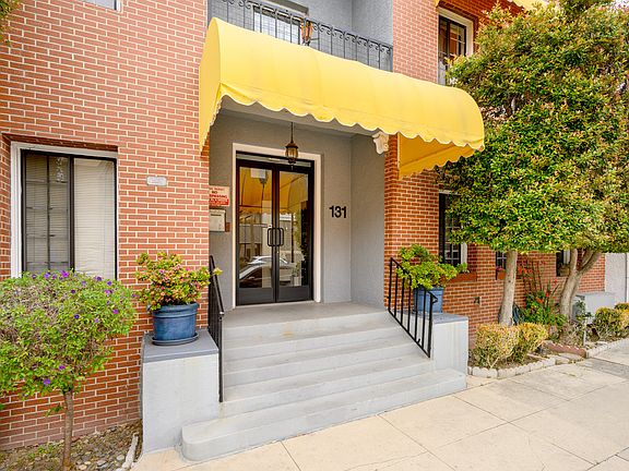 2nd image of 131 S Jackson St APT 204