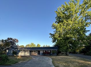 8940 SW Oak Ln, Portland, OR 97223