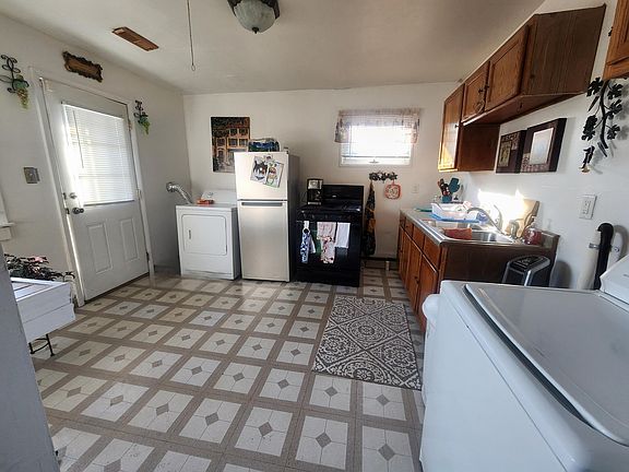 5th image of 2152 Marshall Pl