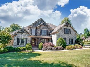 510 Morning Glory Ct, Lake Wylie, SC 29710