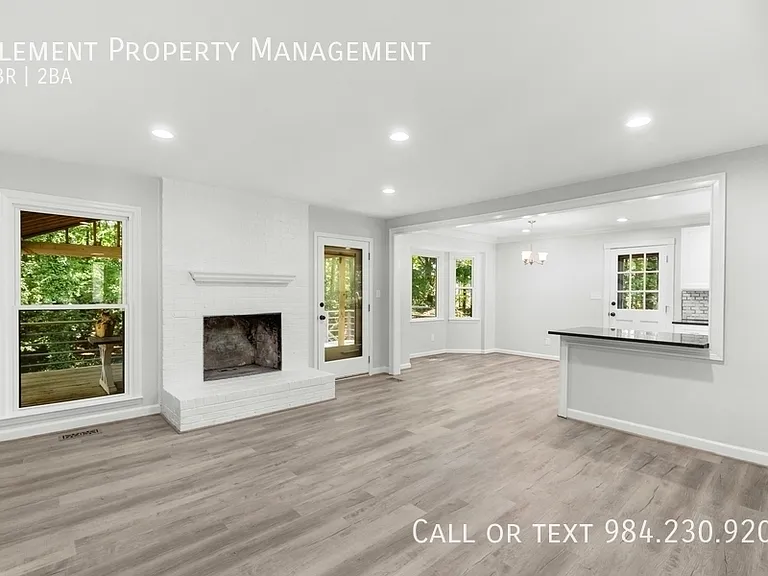 3641 Meadow Creek Ln — Photo 4
