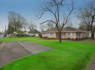 903 Mabry Rd, Baytown, TX 77520