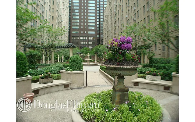 Rented by Douglas Elliman | media 21