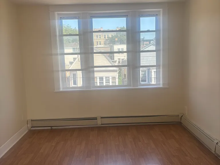 25 Van Wagenen Ave #6 — Photo 10