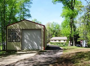 9041 Greenbriar Rd, Waverly, TN 37185