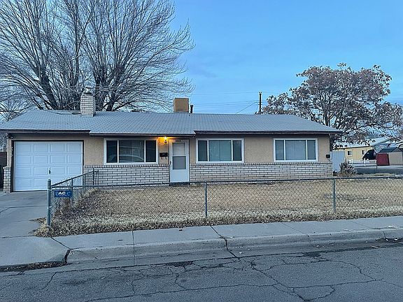 5th image of 2212 E 11th St