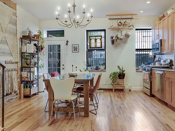5th image of 685 Sackett St #1