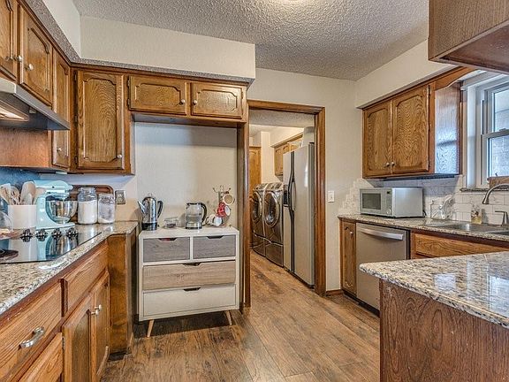 5th image of 6130 Corky Dr NE