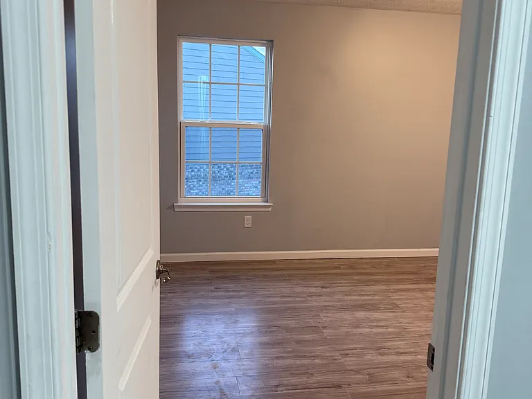 1570 Cedar Creek Dr — Photo 27
