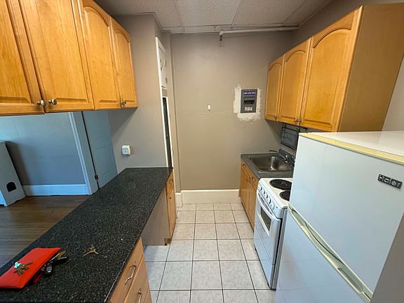 2nd image of 877 Beacon St #1