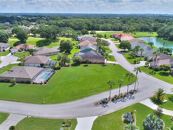 2nd image of 4473 Fairway Oaks Dr