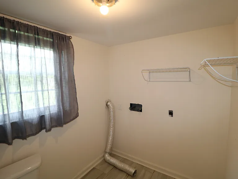 120 Sunnybrook Ct — Photo 18