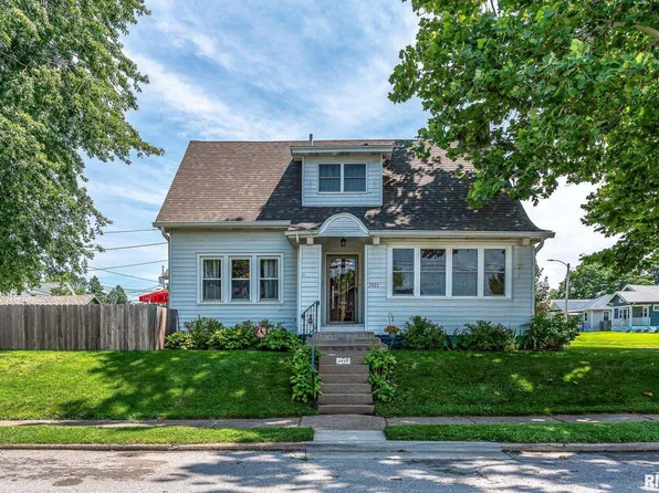 2935 Iowa St, Davenport, IA 52803