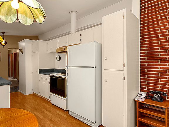 5th image of 15804 SE 26th St