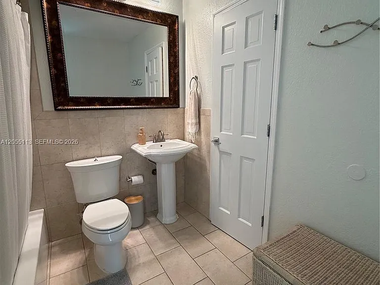 5721 SW 59th Pl — Photo 10