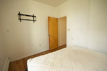 Rented by Link NY Realty