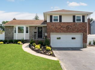 42 Franklin Pl, Oceanside, NY 11572