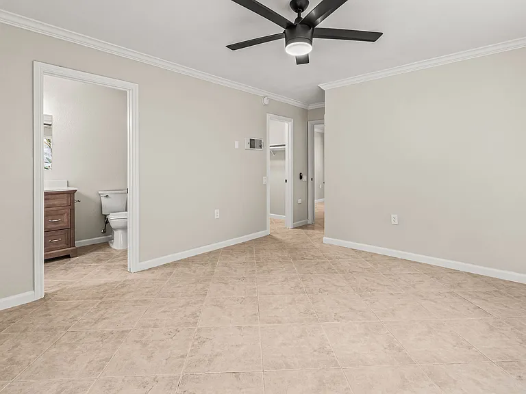 216 Guajome St #A — Photo 24