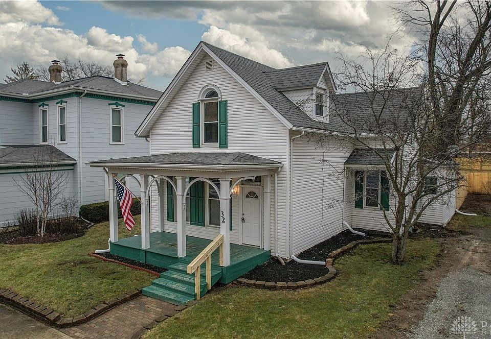 1st image of 32 S Chillicothe St