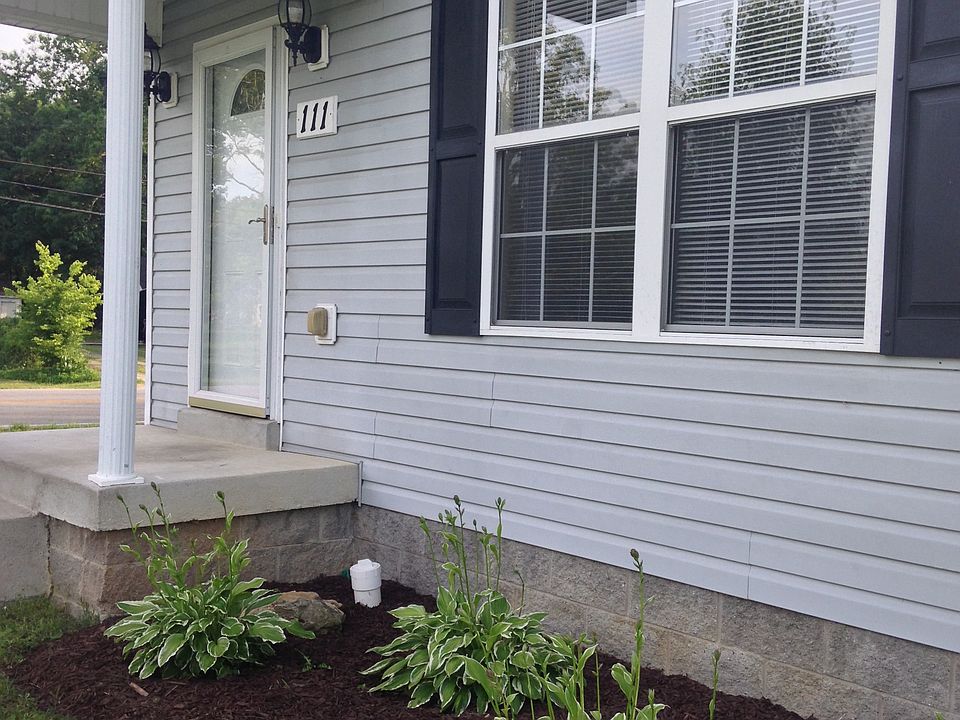 1st image of 111 River Oaks Dr