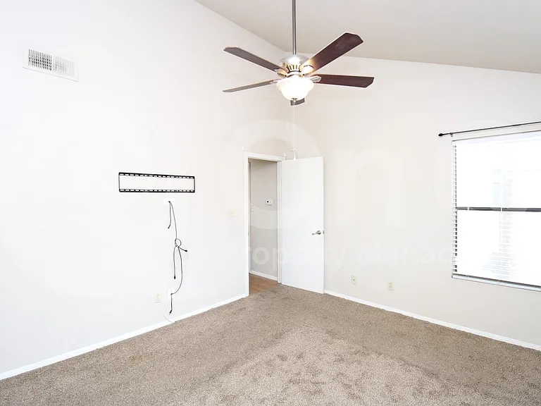 4201 N 20th St #227 — Photo 10