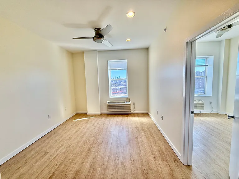 249 S 49th St #8O6 — Photo 6