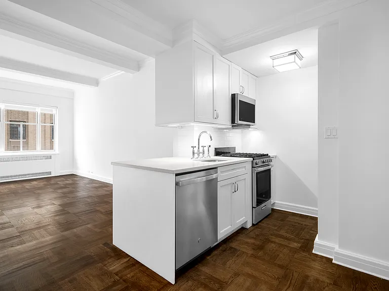 295 Central Park W #16C — Photo 3
