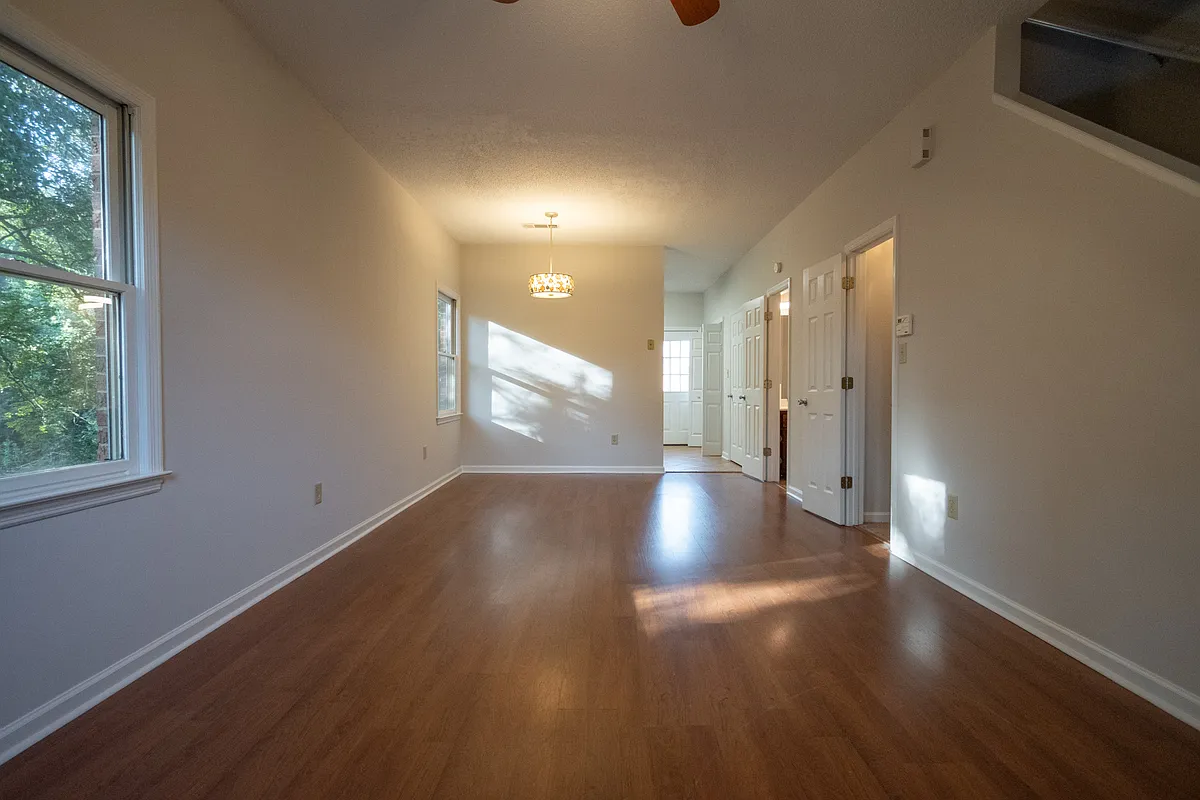 Building Photo - 385 Old Epps Bridge Rd #21