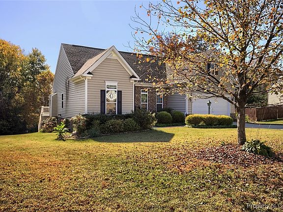 3rd image of 4087 Dunbarton Cir
