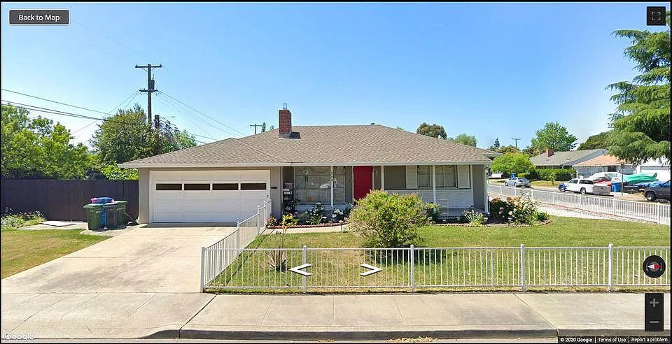 262 Maria St