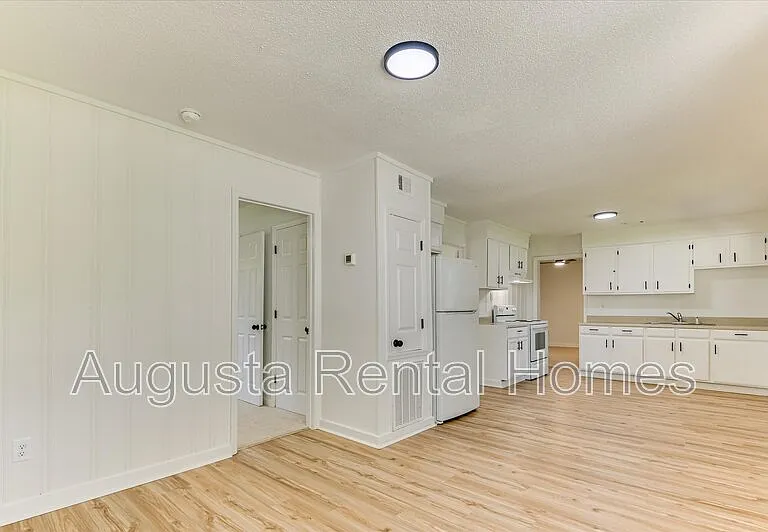 1908 Wylie Dr — Photo 9
