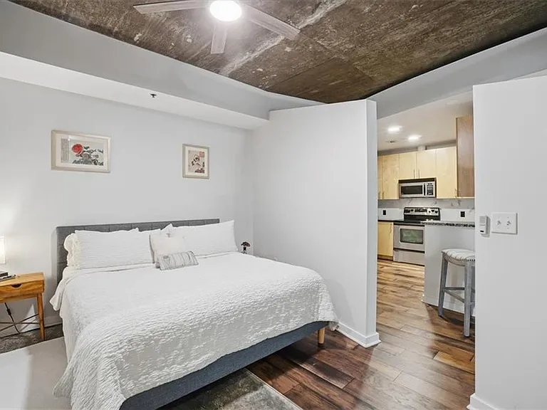 923 Peachtree St NE #1221 — Photo 16